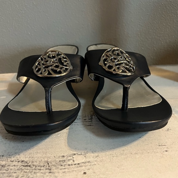 Coral Bay Wedge Sandals Size 8 NWOT - Picture 5 of 7